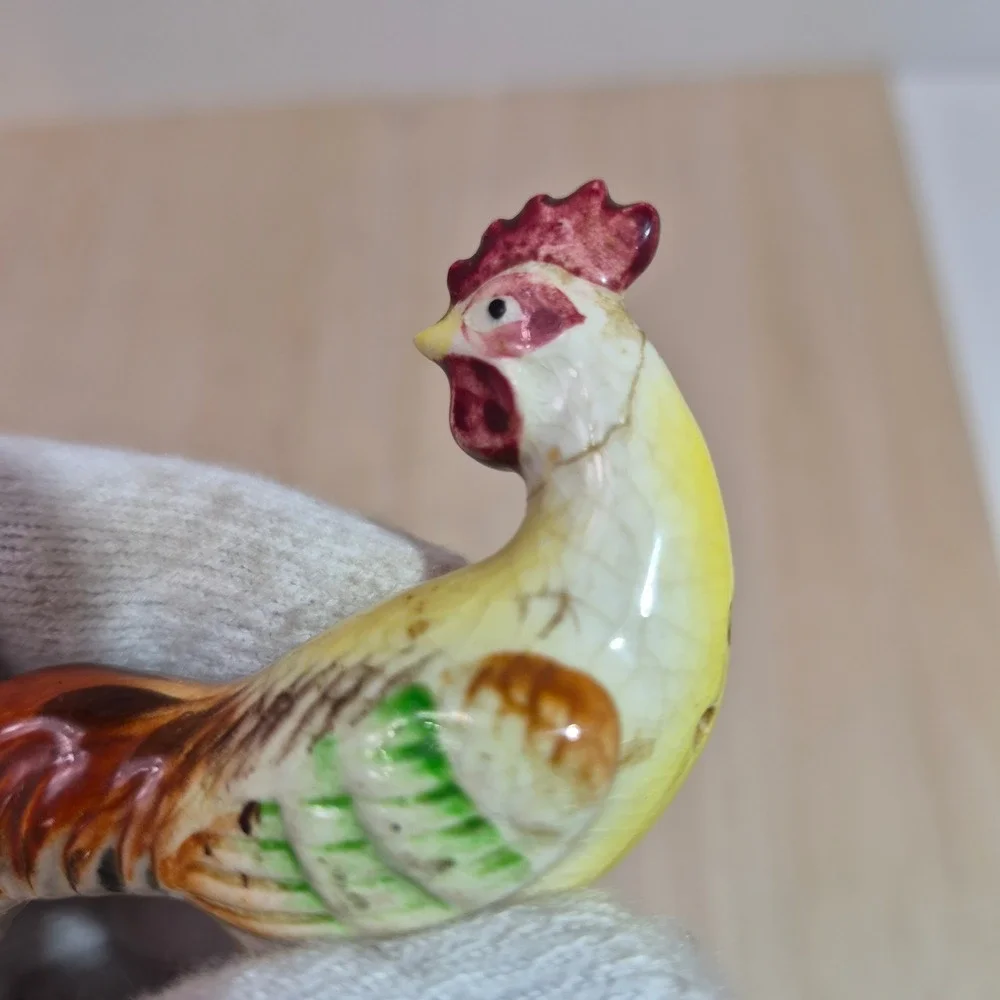 Vintage Rooster and Hen Salt‎ and Pepper Shakers Ceramic Japan Farmhouse Decor